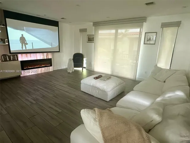 $14,000 | 1150 98th Street, Unit 10, Bay Harbor Islands, FL 33154