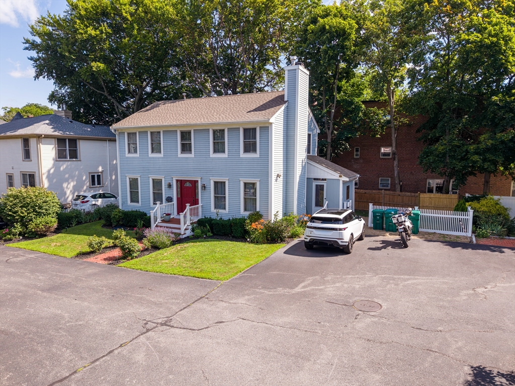 8 Spinney Path, Unit 8 Lynn, MA 01902 - Photo 3 of 33