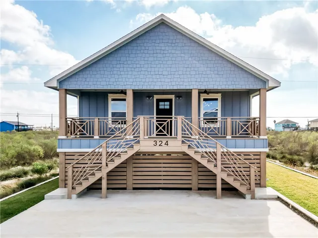 $350,000 | 324 West Live Oak Lane, Rockport, TX 78382