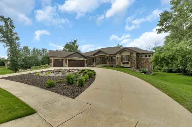$975,000 | 1726 Blackberry Circle, Sartell, MN 56377