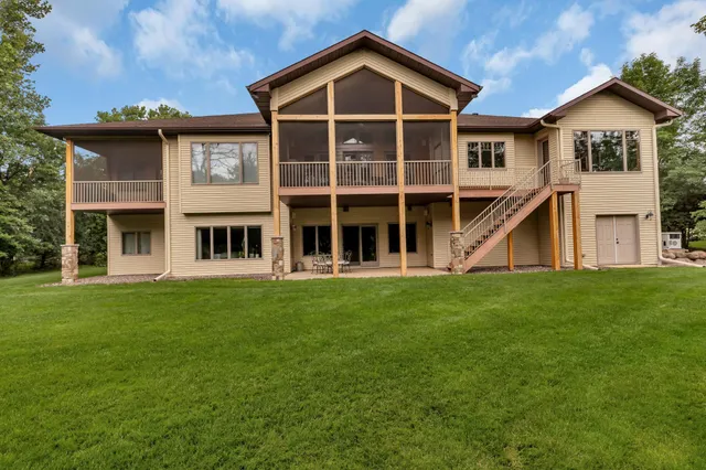 $975,000 | 1726 Blackberry Circle, Sartell, MN 56377