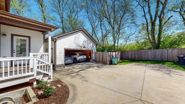 $678,500 | 524 East B E Bend Drive, Nashville, TN 37209