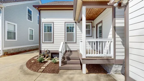 $678,500 | 524 East B E Bend Drive, Nashville, TN 37209