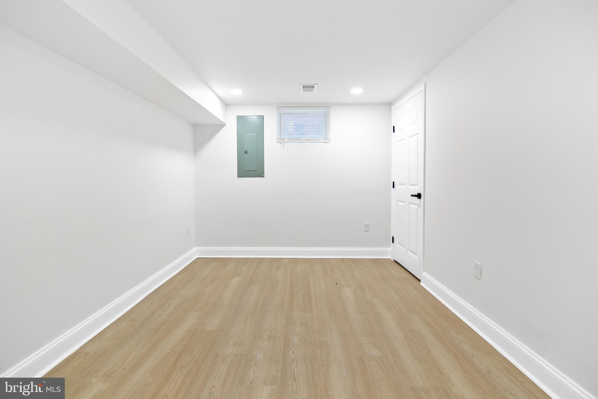 1727 Hilyard Road Baltimore, MD 21234 - Photo 32 of 41