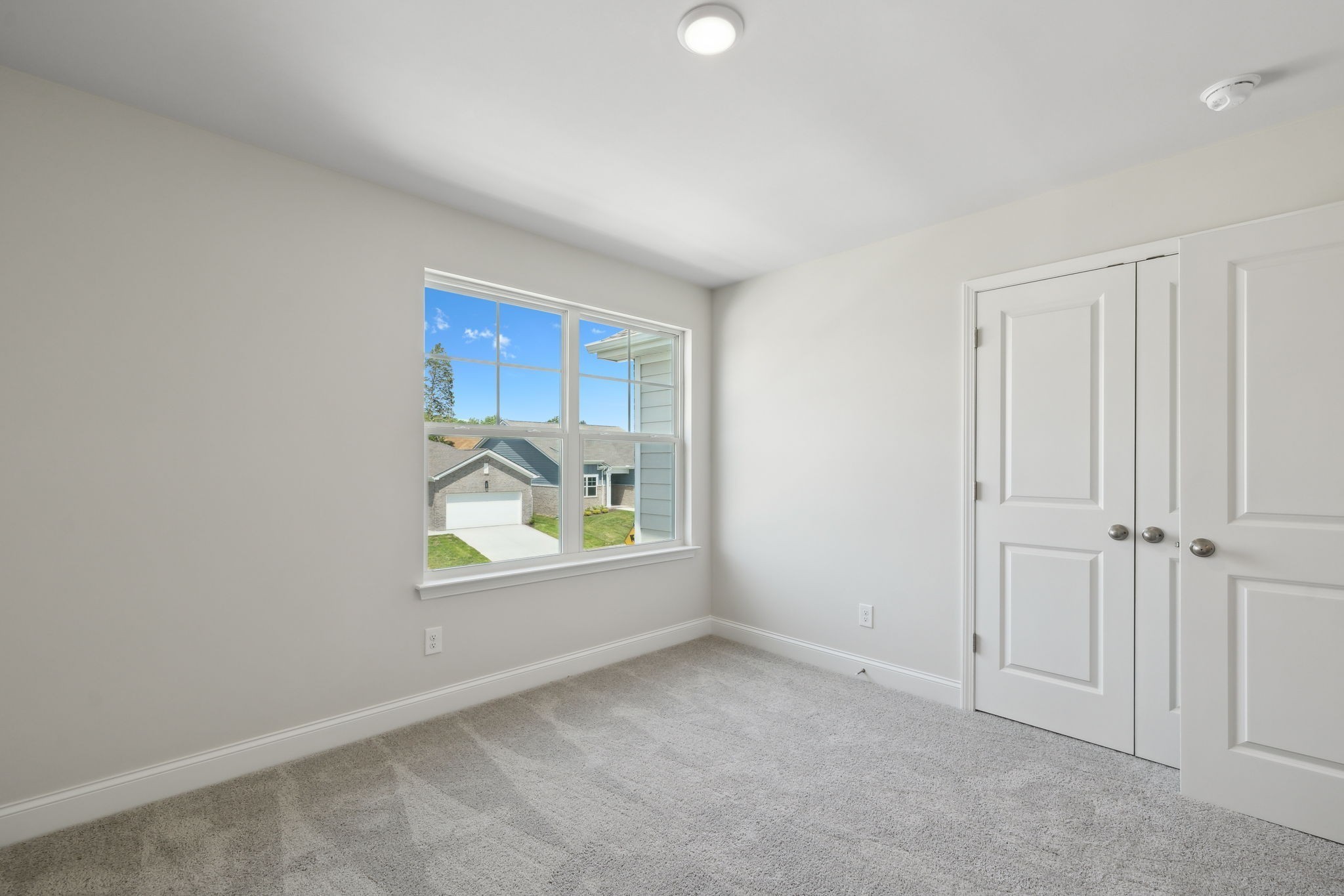 211 Limestone Way Mount Juliet, TN 37122 - Photo 30 of 35 an empty room with windows and a sink
