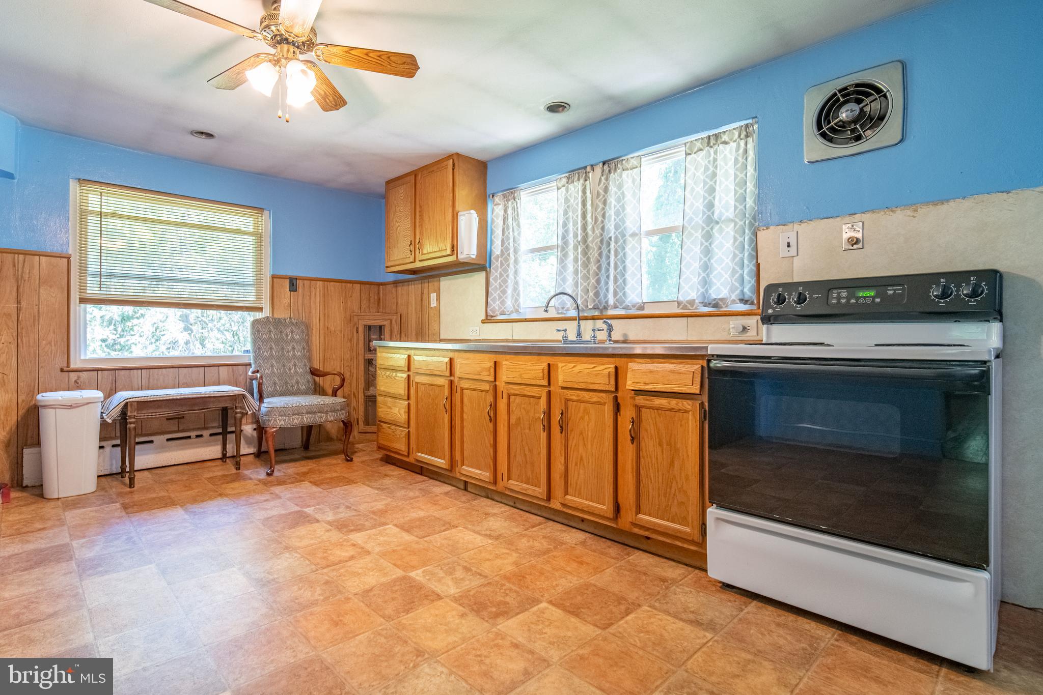 1310 East Butter Road York, PA 17406 - Photo 12 of 30 Gallery Image 12