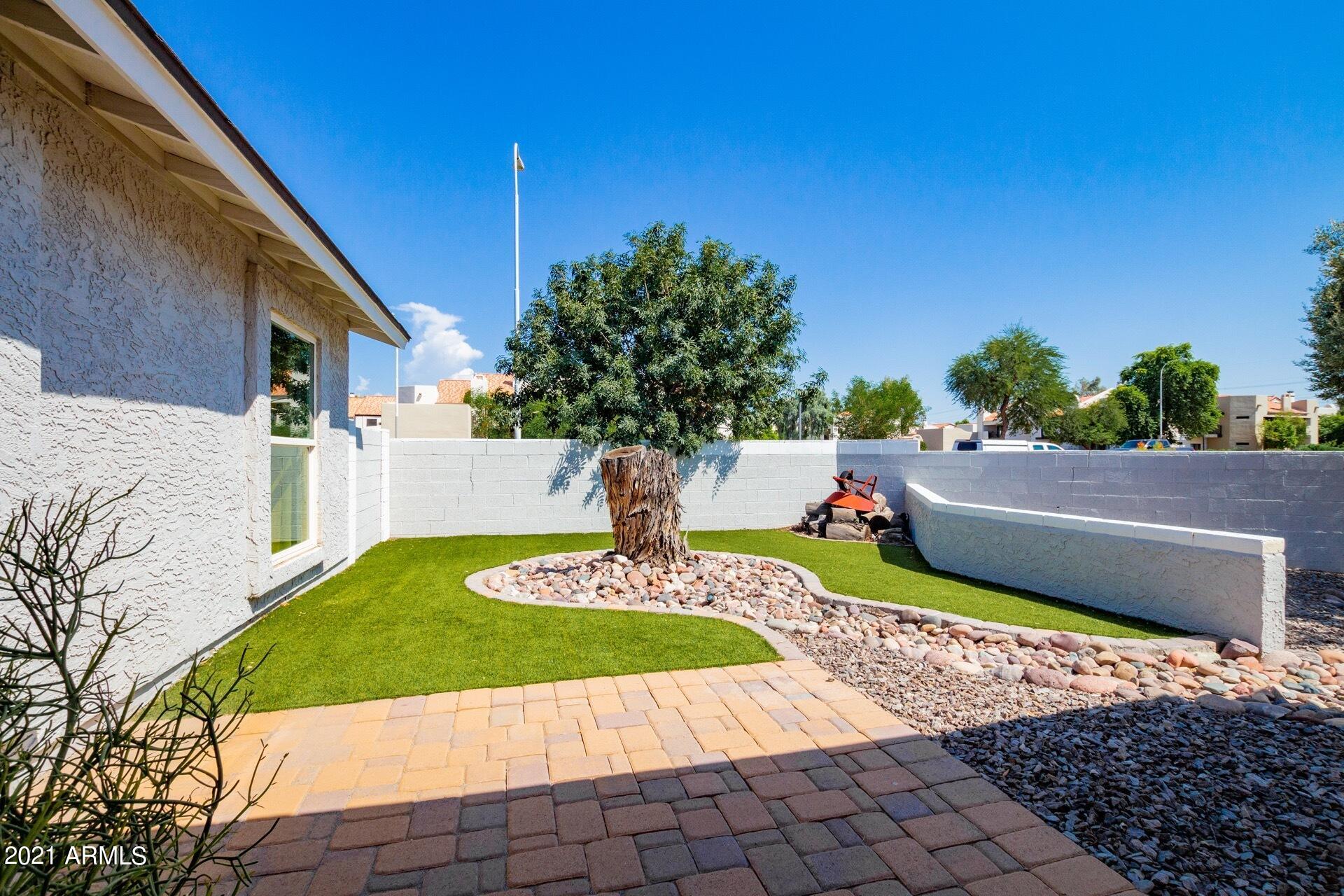 1746 East Redfield Road Tempe, AZ 85283 - Photo 24 of 25 Front Courtyard