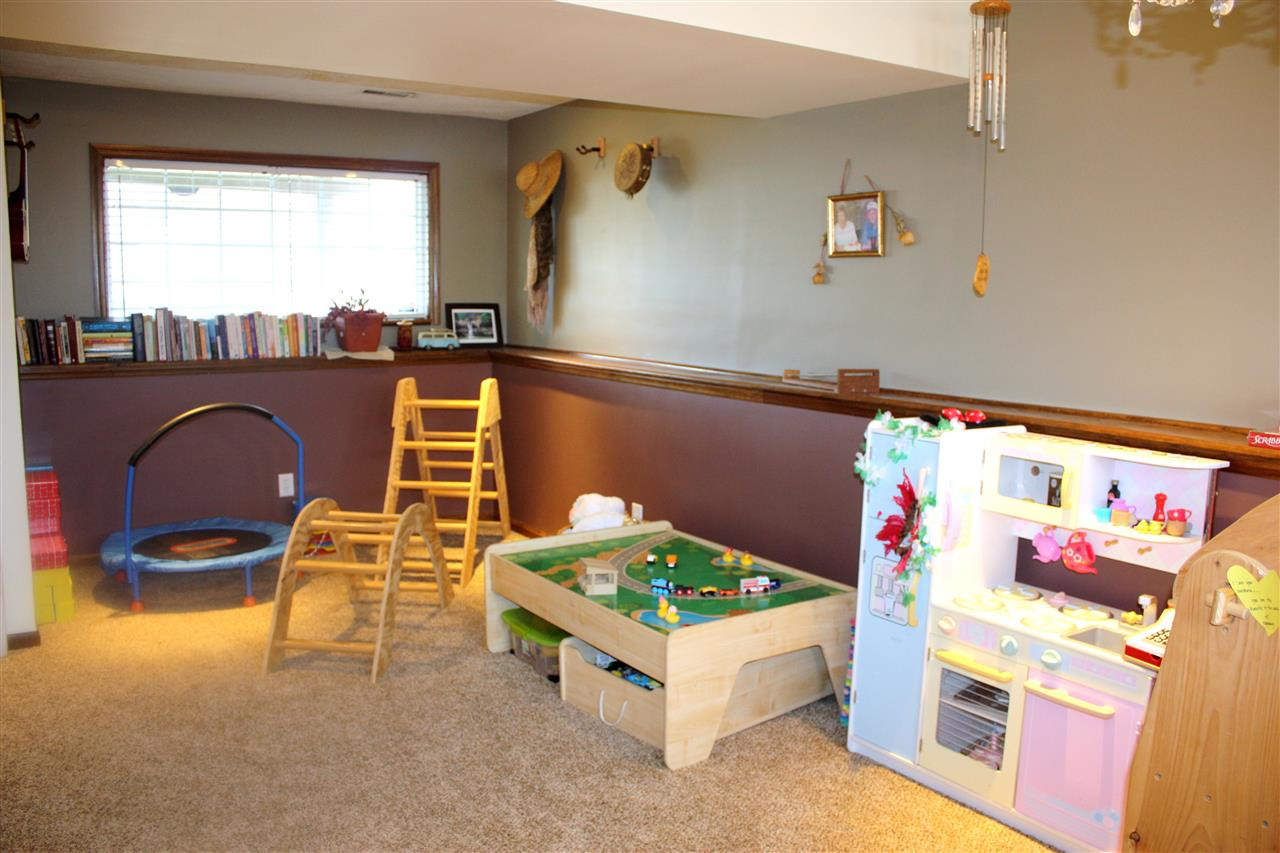 1576 Raintree Court Elsmere, KY 41018 - Photo 11 of 13 Gallery Image 11