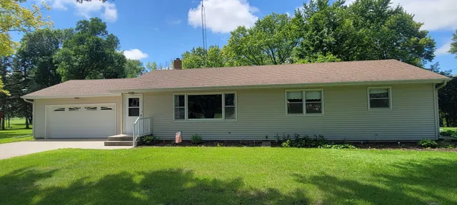 $1 | 24135 Co Highway 27, Fergus Falls, MN 56537