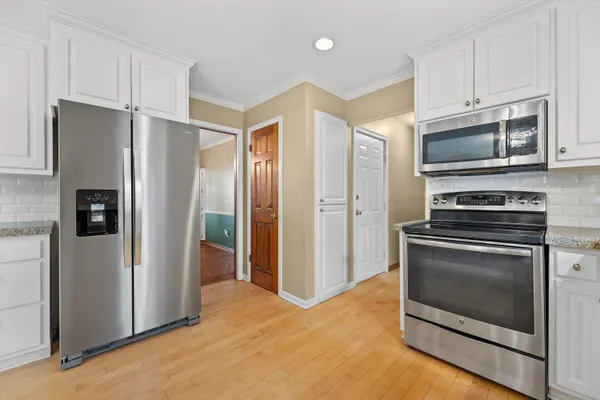 $549,900 | 1365 Poplar Ridge Court, Brookfield, WI 53045