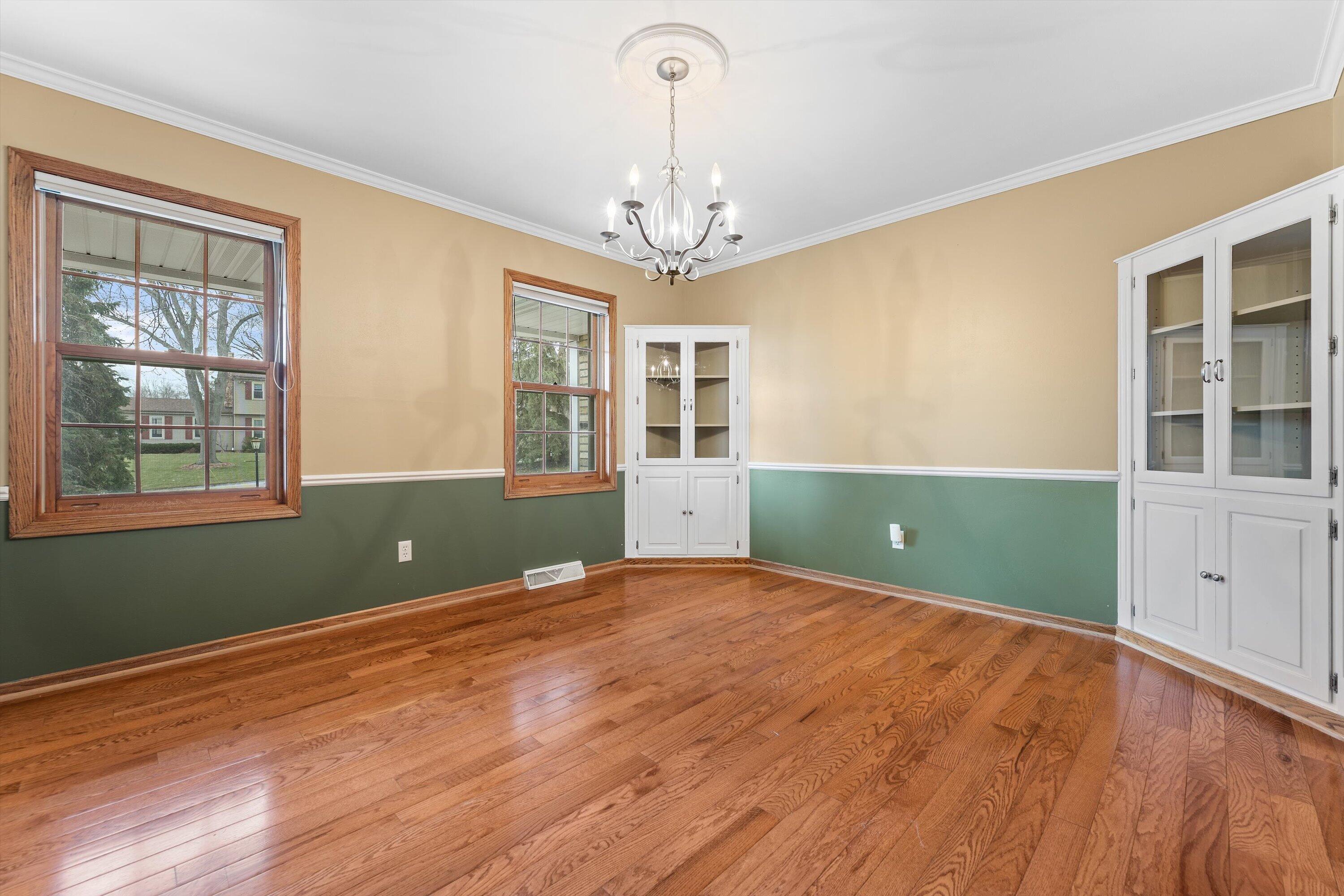 1365 Poplar Ridge Court Brookfield, WI 53045 - Photo 14 of 39 16-IMG_7978