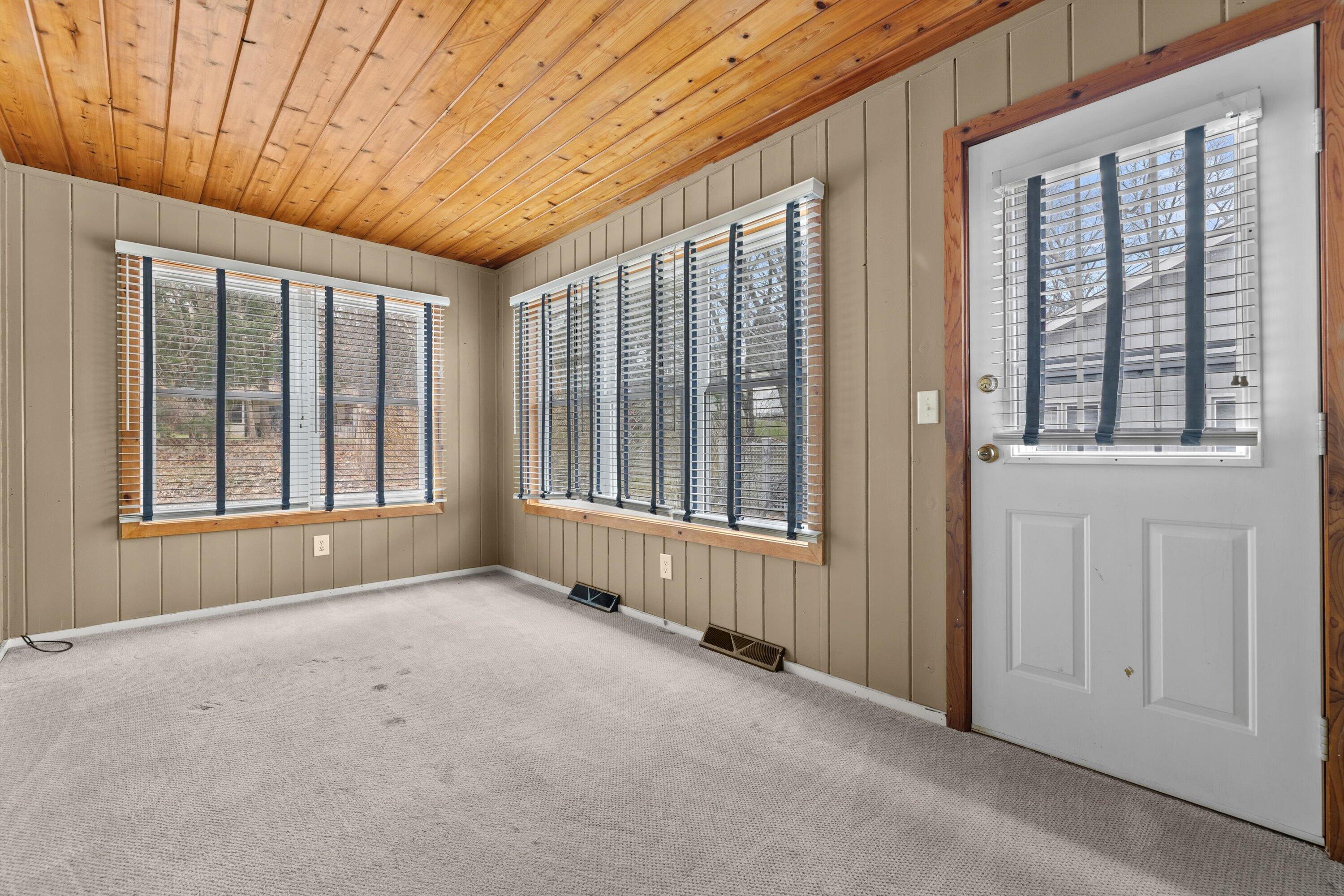 1365 Poplar Ridge Court Brookfield, WI 53045 - Photo 18 of 39 27-IMG_8062