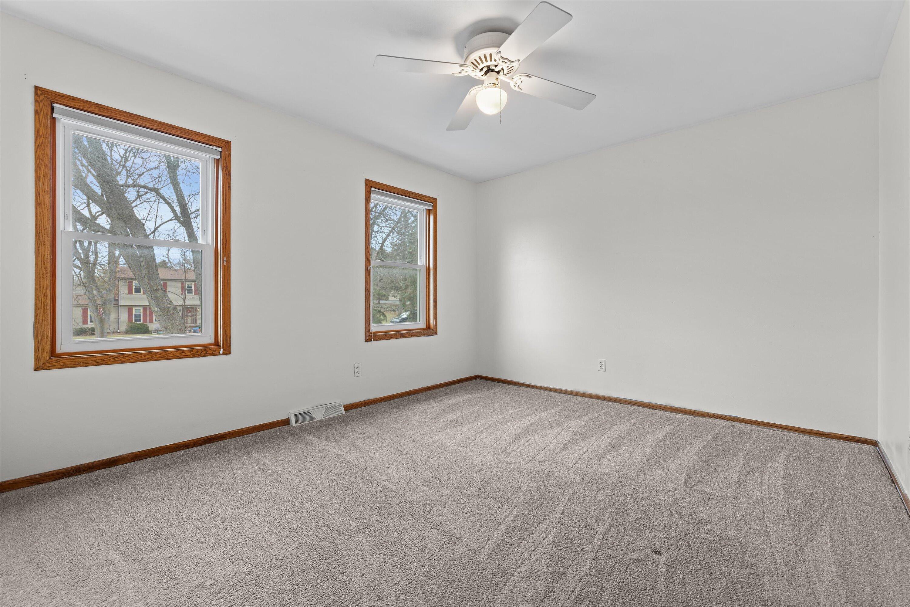 1365 Poplar Ridge Court Brookfield, WI 53045 - Photo 26 of 39 02-IMG_7903