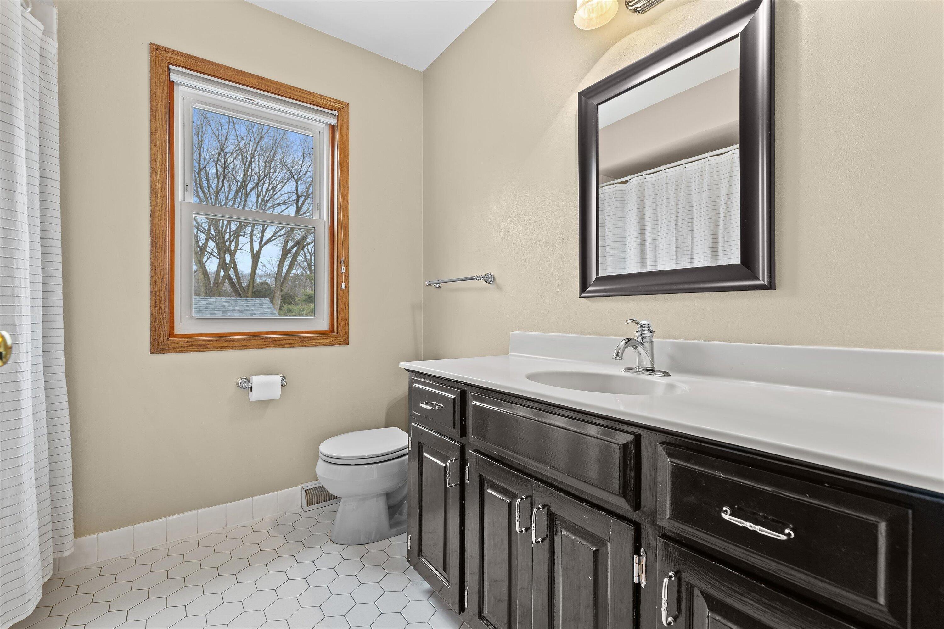 1365 Poplar Ridge Court Brookfield, WI 53045 - Photo 30 of 39 06-IMG_7921