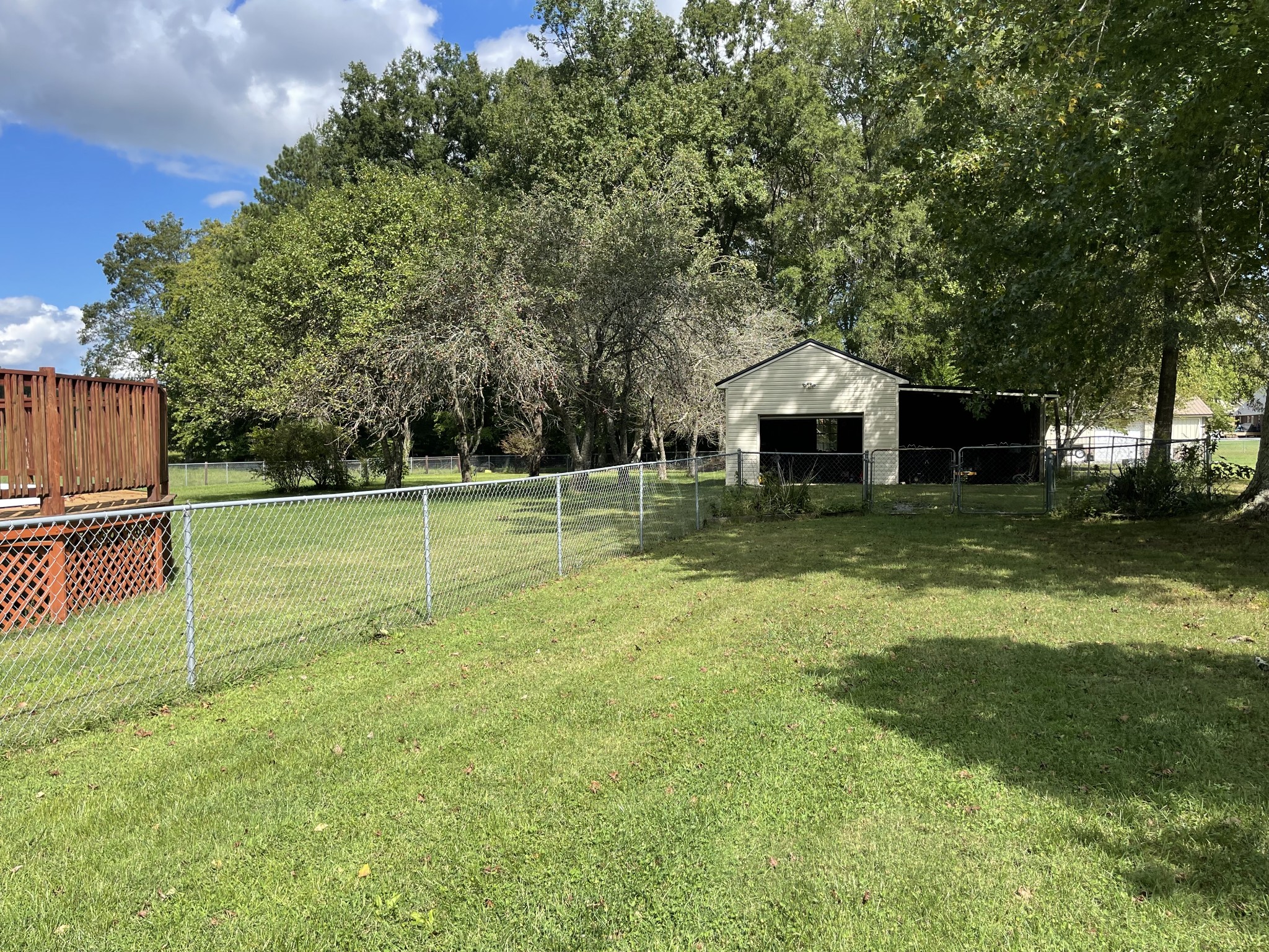 780 Pomroy Road Manchester, TN 37355 - Photo 3 of 4 a front view of a house with a yard