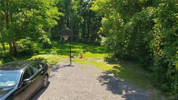 $1,495 | 114 Washington Street, Unit 1, Manlius, NY 13104