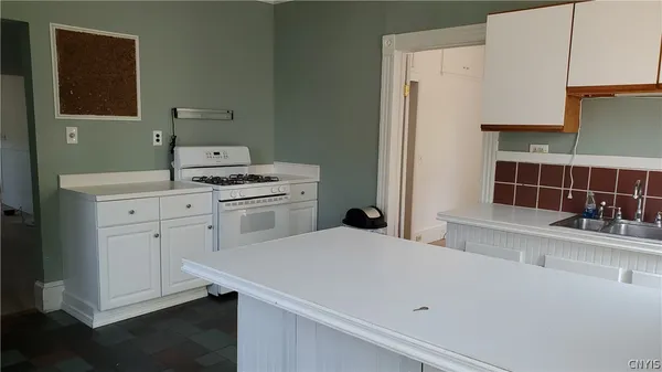 $1,495 | 114 Washington Street, Unit 1, Manlius, NY 13104