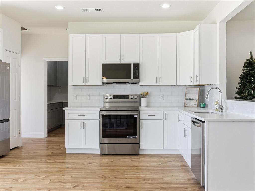 828 Old Tioga Road Gunter, TX 75058 - Photo 9 of 39