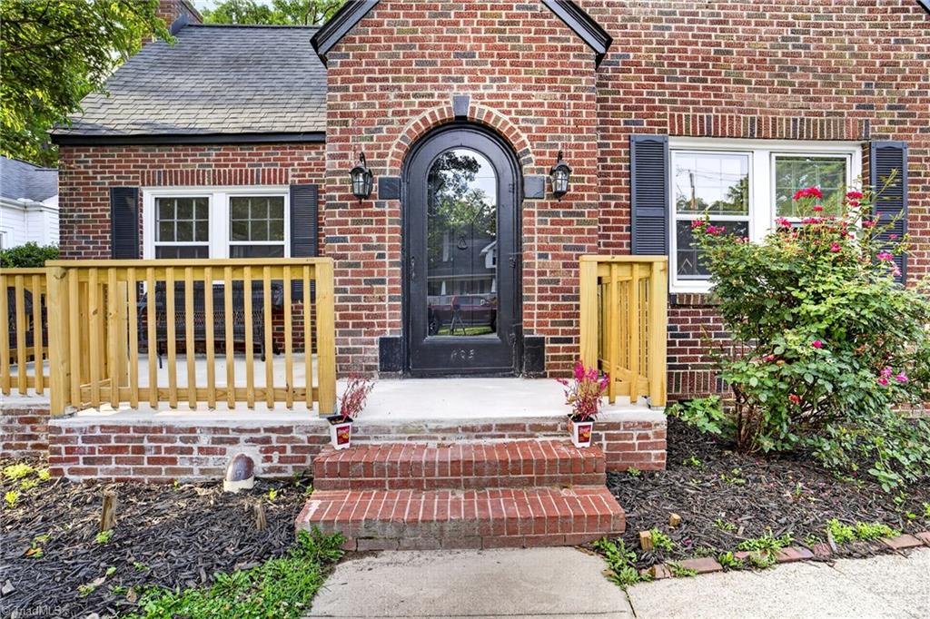 405 Spring Street Thomasville, NC 27360 - Photo 4 of 46
