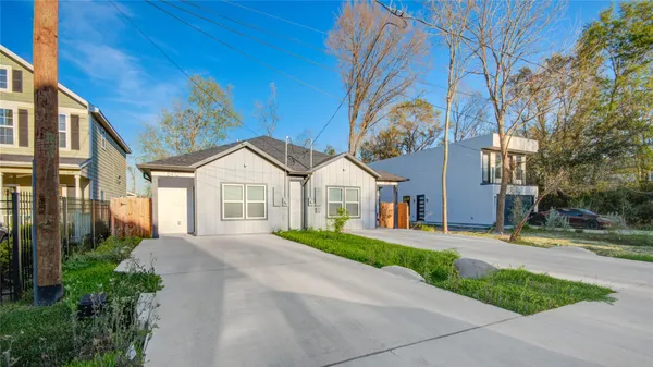 $1,900 | 8412 Sunnyhill Street, Houston, TX 77088