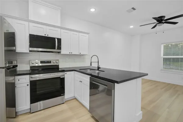 $1,900 | 8412 Sunnyhill Street, Houston, TX 77088