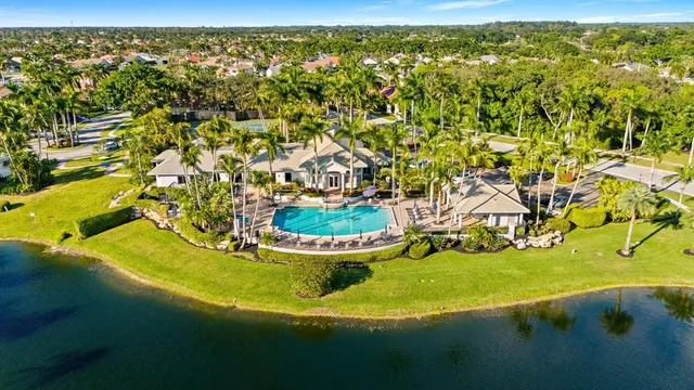 $899,000 | 10658 St Thomas Drive, Boca Raton, FL 33498