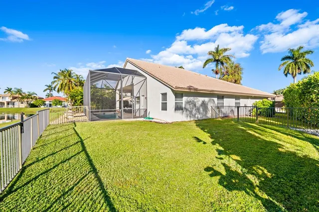 $899,000 | 10658 St Thomas Drive, Boca Raton, FL 33498