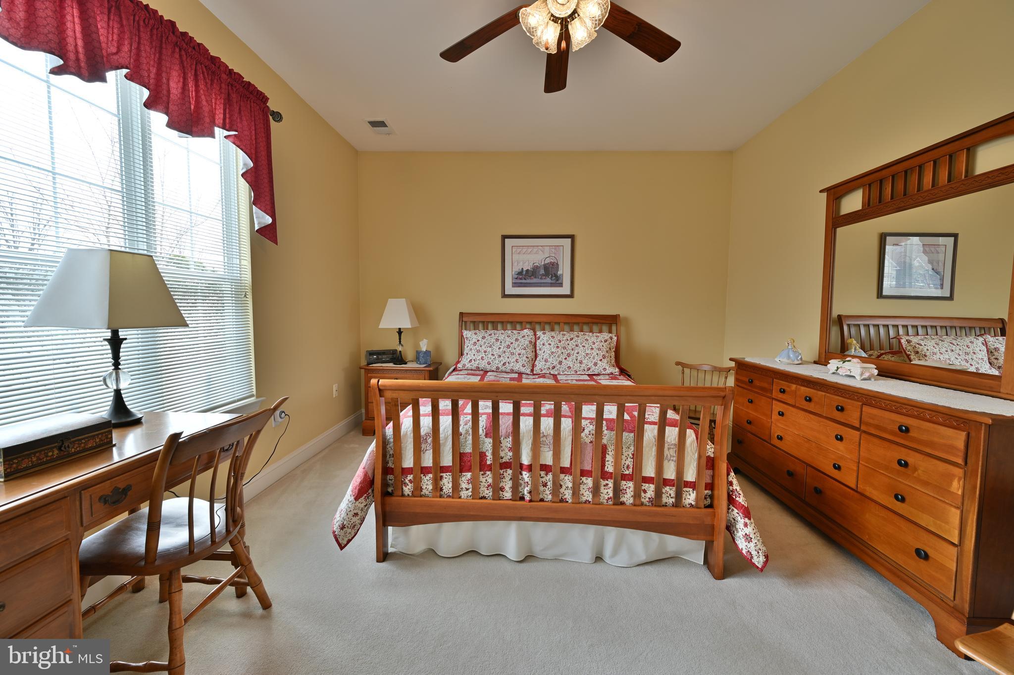 17 Barbary Lane Columbus, NJ 08022 - Photo 13 of 80