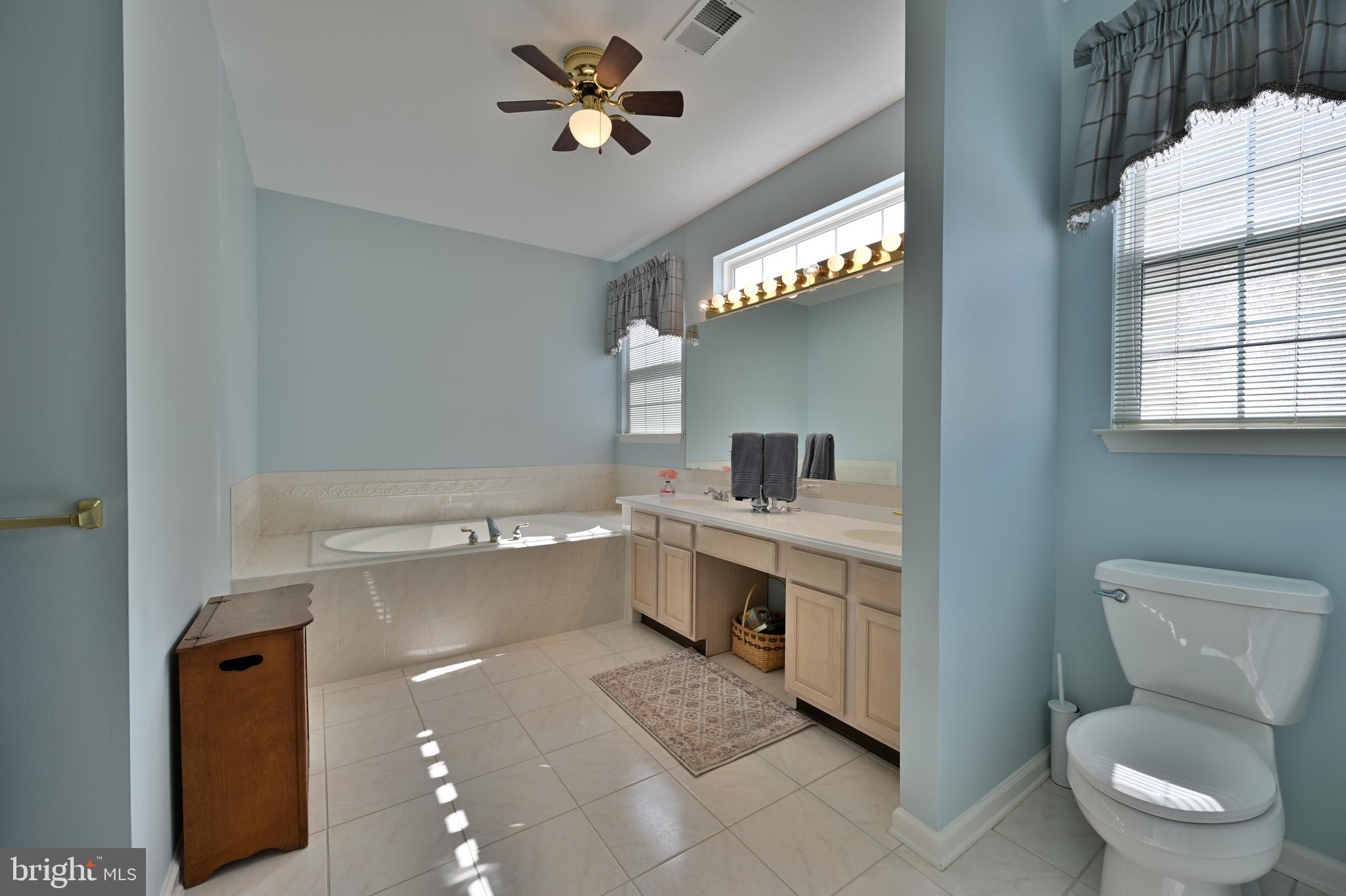 17 Barbary Lane Columbus, NJ 08022 - Photo 17 of 80