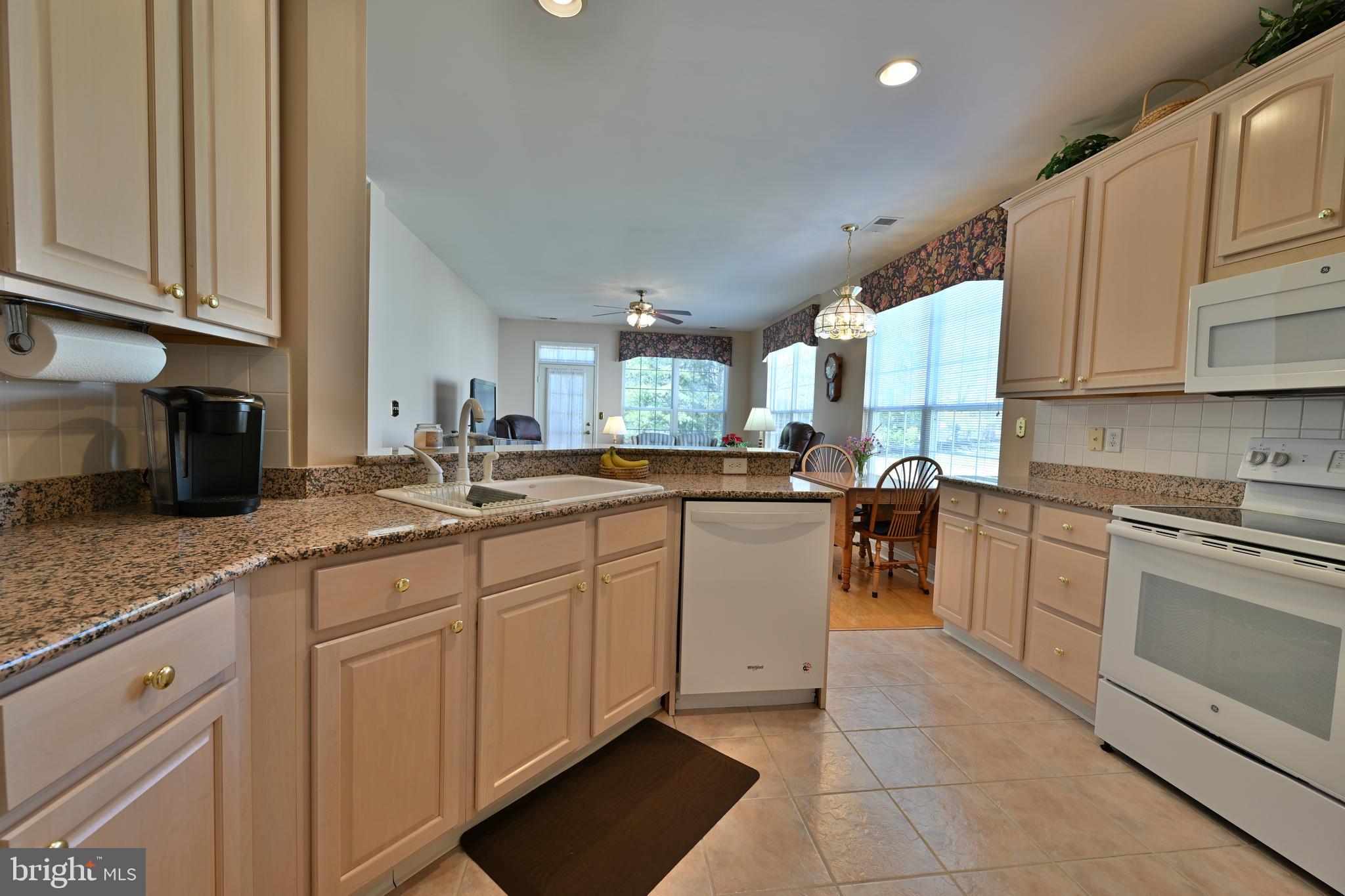 17 Barbary Lane Columbus, NJ 08022 - Photo 7 of 80