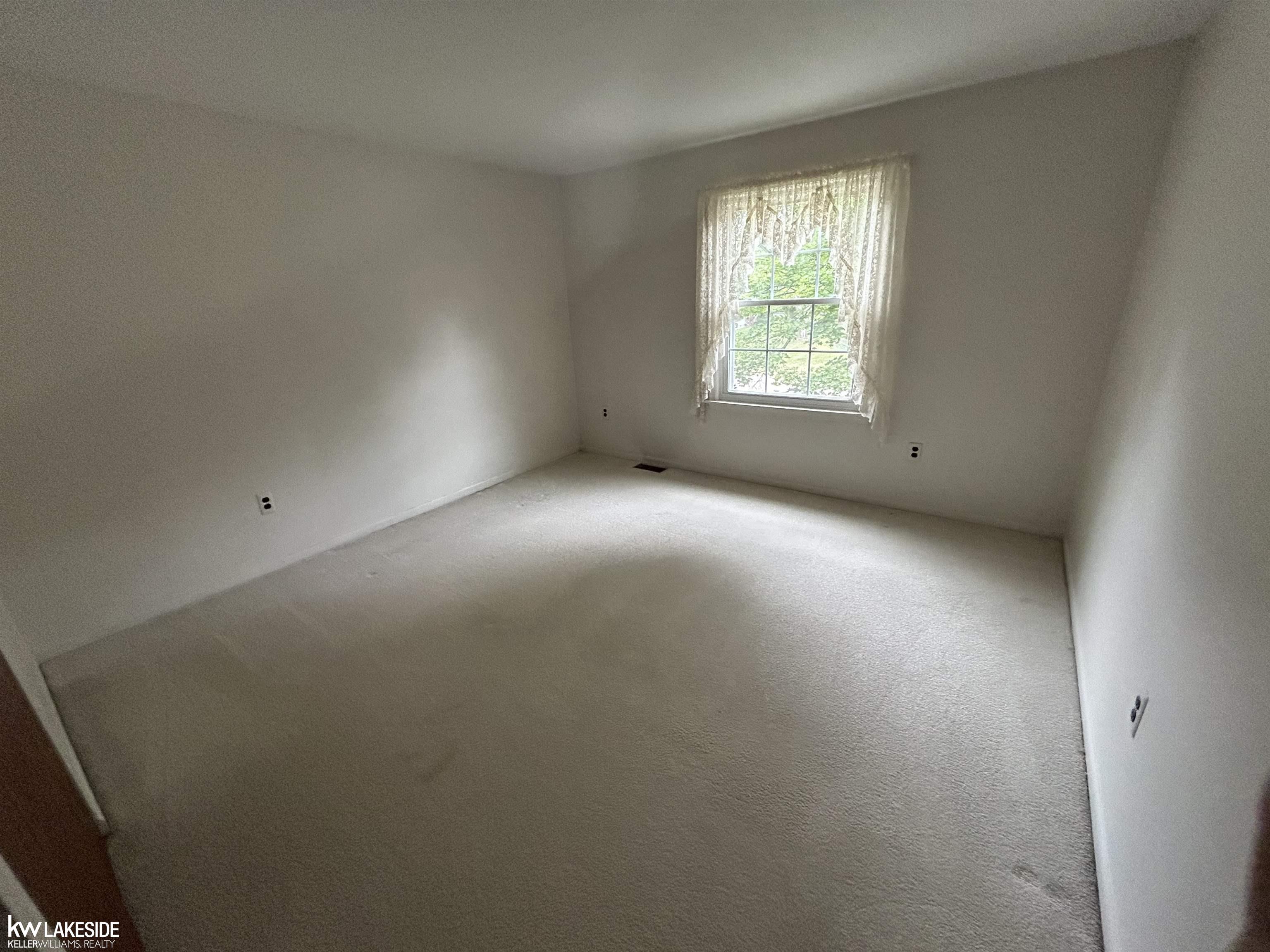 3308 Spring Meadow Drive Rochester, MI 48306 - Photo 18 of 22 50156833-707db78c-57ed-4bdd-9259-073ca2055365.JPG