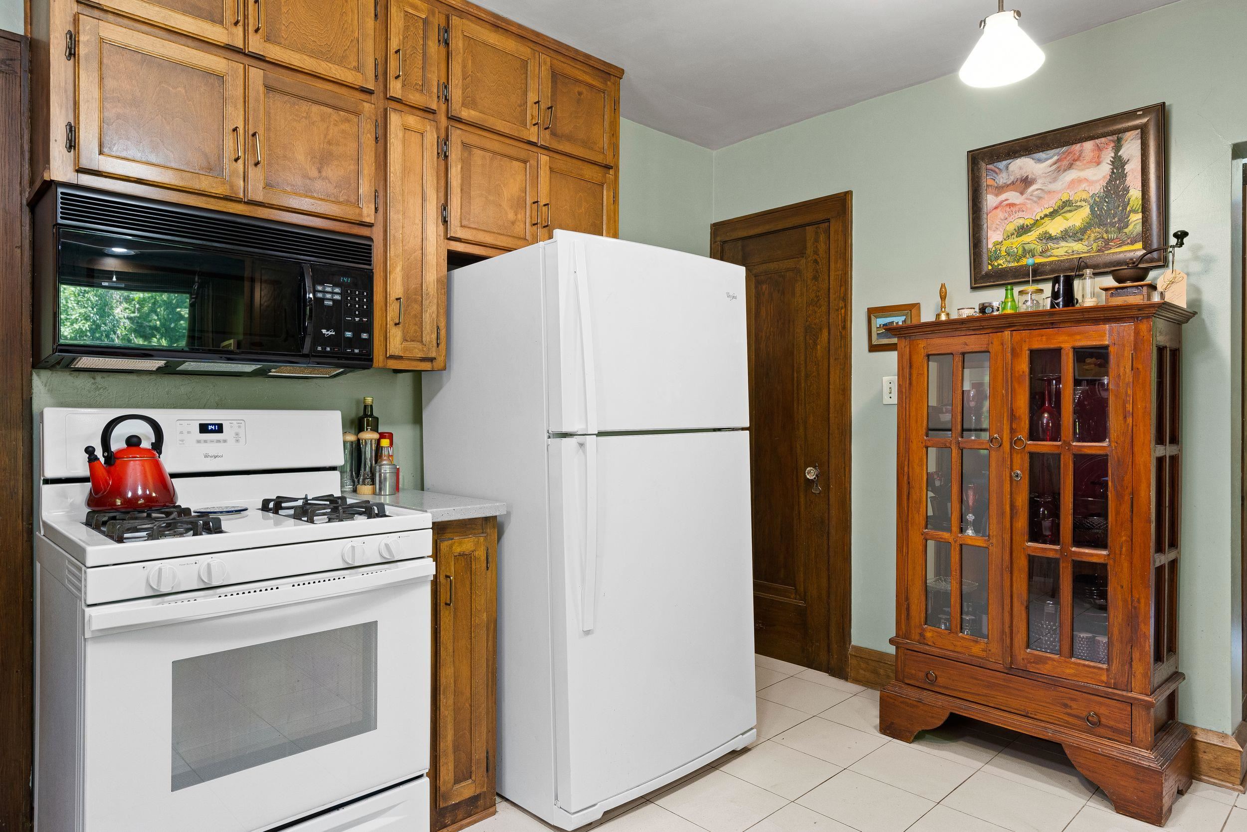 932 East Commercial Street Appleton, WI 54911 - Photo 10 of 49