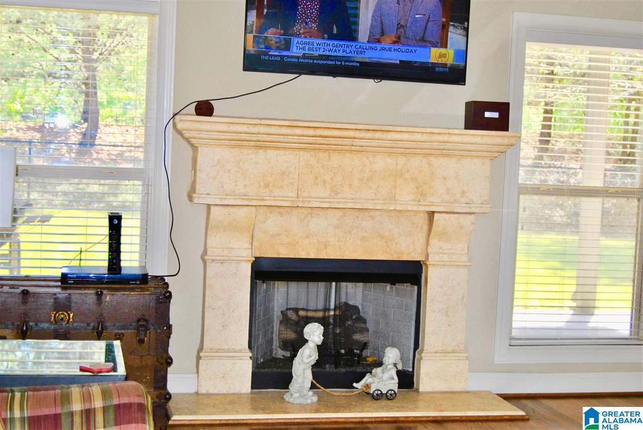 249 Strathaven Lane Pelham, AL 35124 - Photo 5 of 33
