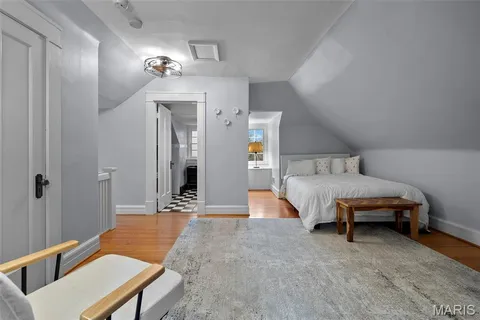 $1,075,000 | 22 Princeton Avenue, University City, MO 63130