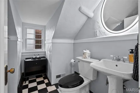 $1,075,000 | 22 Princeton Avenue, University City, MO 63130