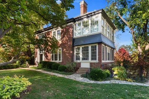 $1,075,000 | 22 Princeton Avenue, University City, MO 63130
