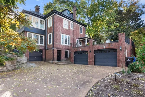$1,075,000 | 22 Princeton Avenue, University City, MO 63130