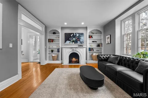 $1,075,000 | 22 Princeton Avenue, University City, MO 63130