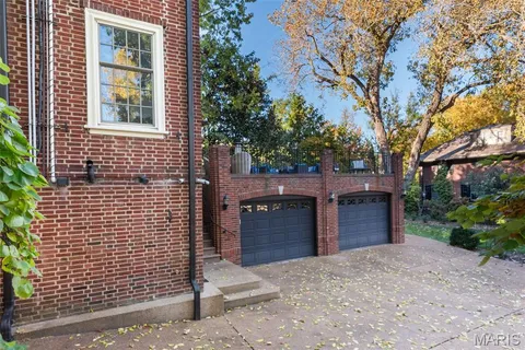 $1,075,000 | 22 Princeton Avenue, University City, MO 63130