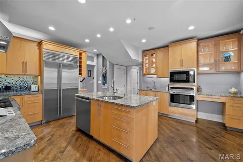 $1,075,000 | 22 Princeton Avenue, University City, MO 63130