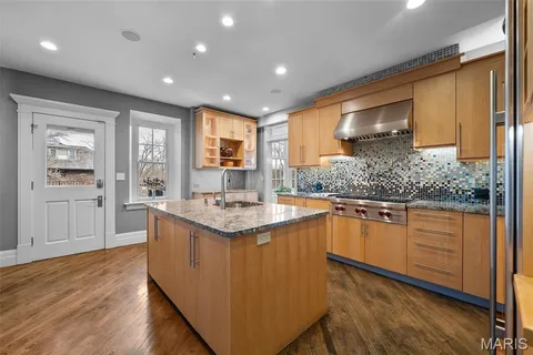 $1,075,000 | 22 Princeton Avenue, University City, MO 63130