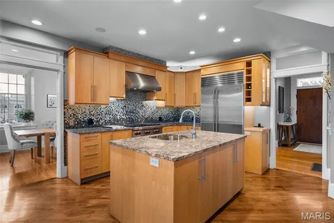 $1,075,000 | 22 Princeton Avenue, University City, MO 63130