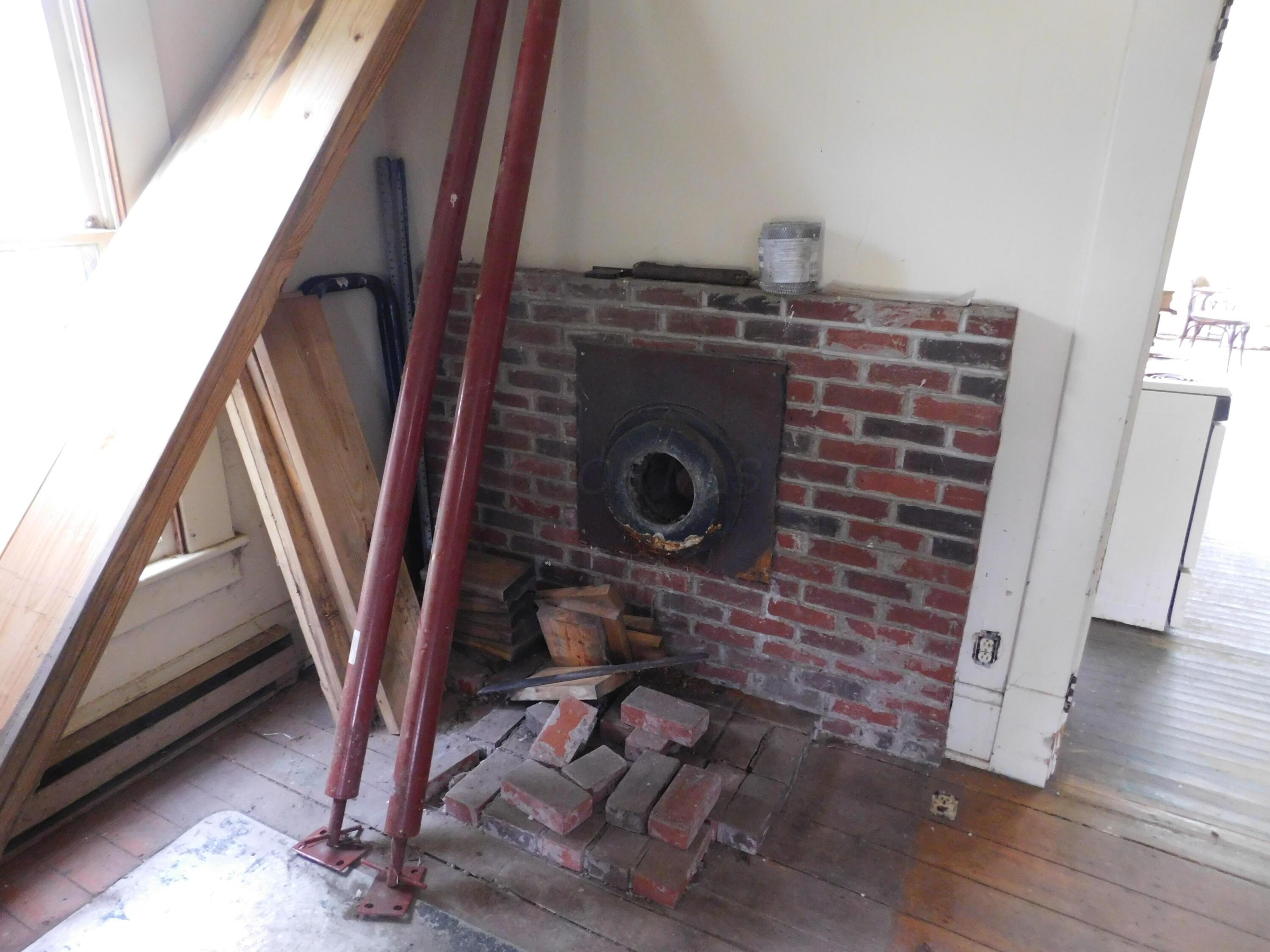 6753 Outville Road Southwest Pataskala, OH 43062 - Photo 10 of 23 Entry with WB Stove