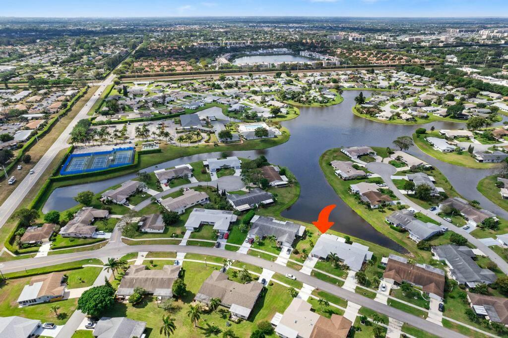 6074 Lasalle Road Delray Beach, FL 33484 - Photo 3 of 37 Great Lake View