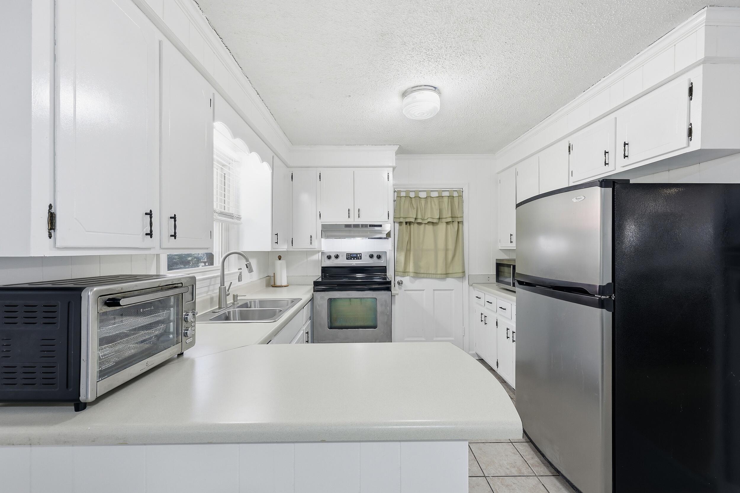102 Wiley Street Walterboro, SC 29488 - Photo 14 of 30 Kitchen