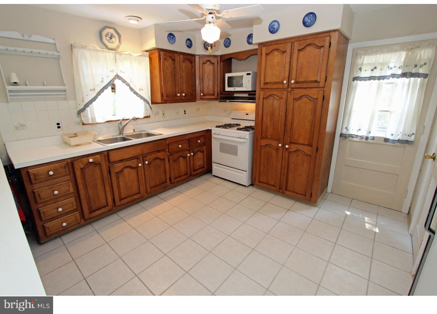1001 Stinsford Road Newark, DE 19713 - Photo 8 of 20 Kitchen