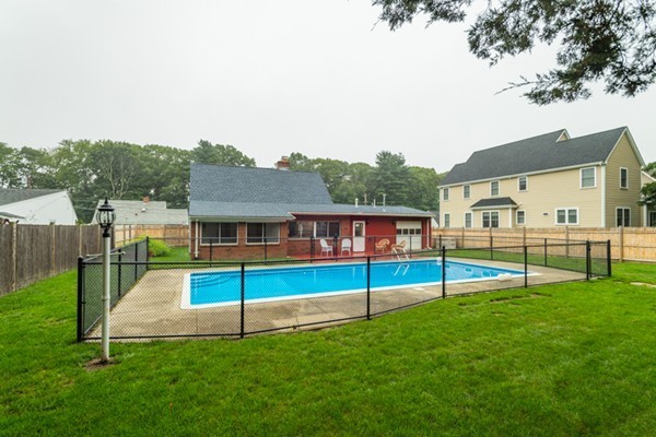 12 Hardwick Road Natick, MA 01760 - Photo 2 of 22 Gallery Image 2