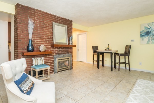 12 Hardwick Road Natick, MA 01760 - Photo 8 of 22 Gallery Image 8