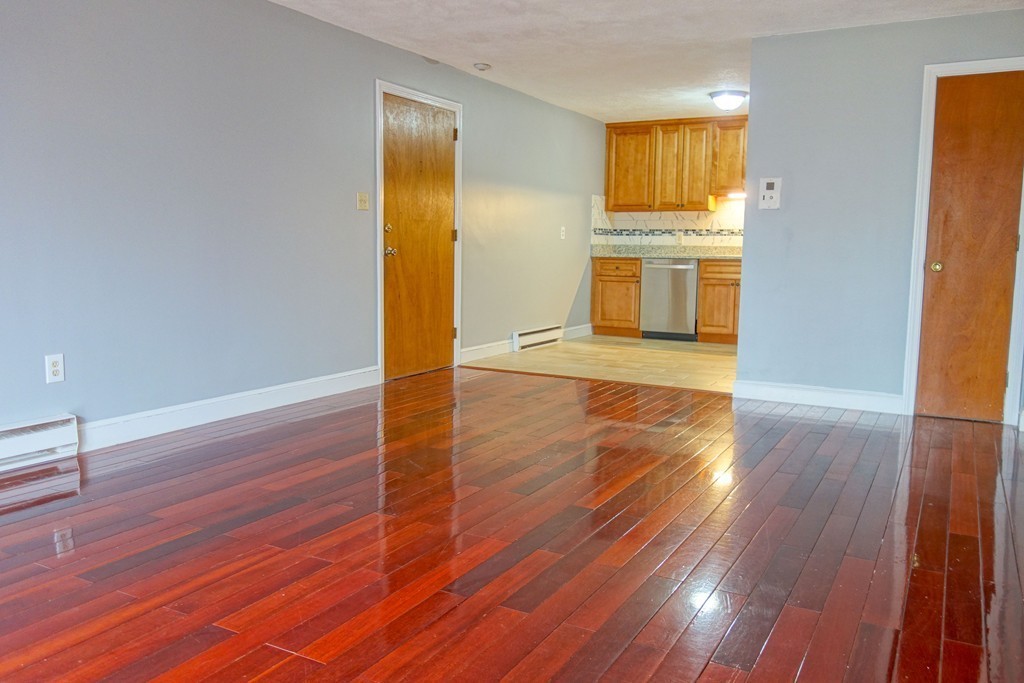 5 Walker Road, Unit 7 North Andover, MA 01845 - Photo 3 of 16 Gallery Image 3