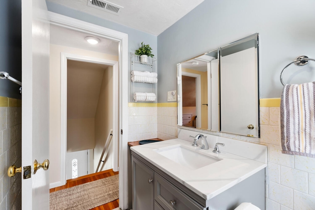 77 Bicknell Road Billerica, MA 01821 - Photo 24 of 39 Gallery Image 24